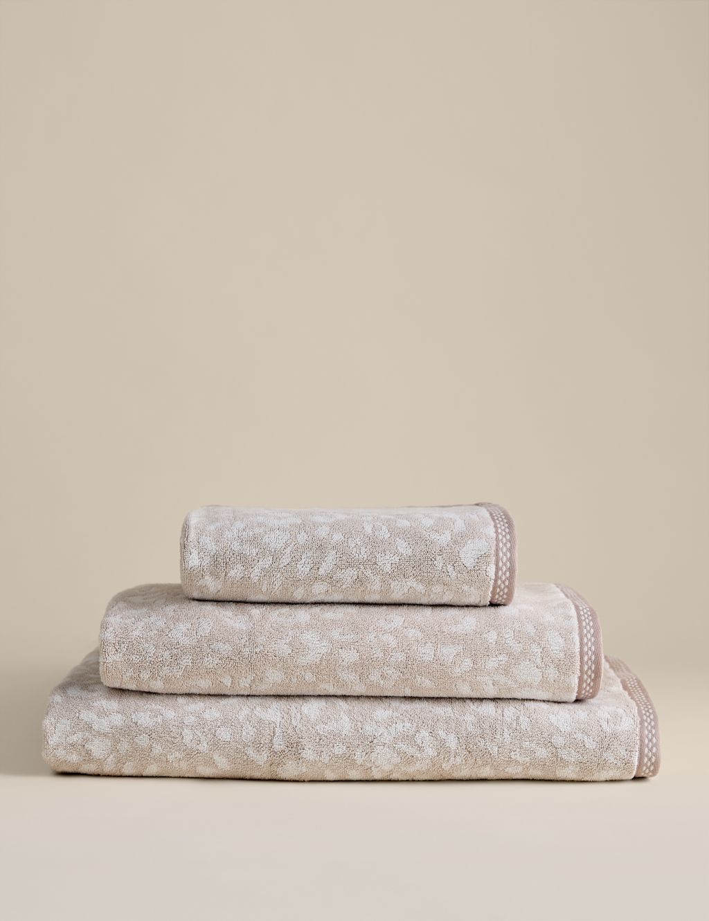 M&S Pure Cotton Leopard Print Towel - Bath Sheet - Linen, Linen