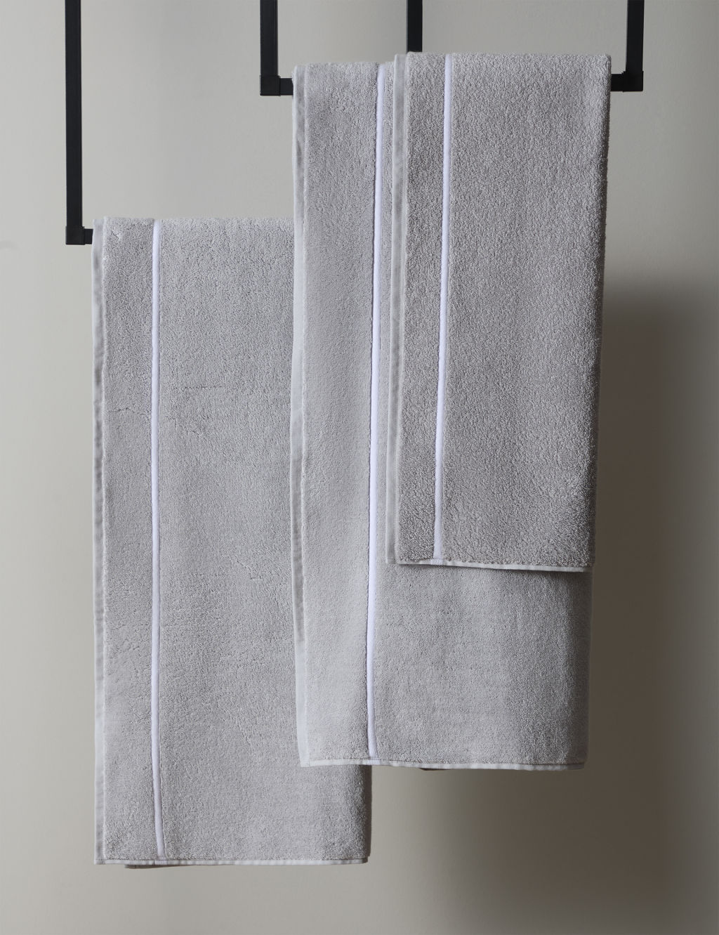 M&S X Kelly Hoppen Beretta Stitch Towel - Bath Sheet - Grey/White, Grey/White
