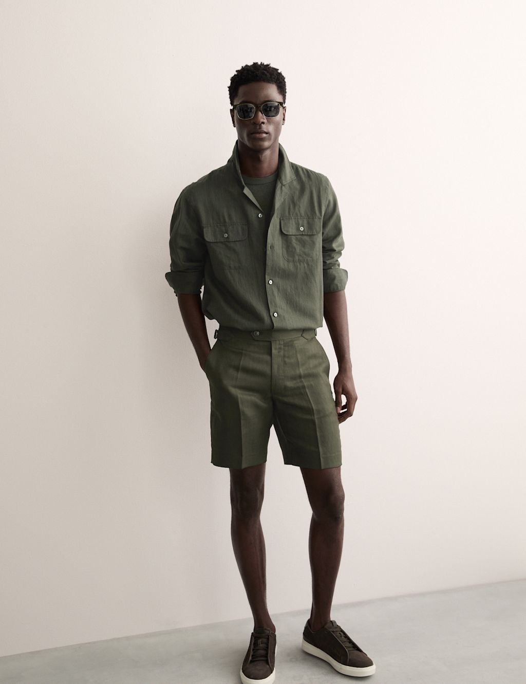 JAEGER  Linen Blend Herringbone Shorts - 34 - Evergreen, Evergreen
