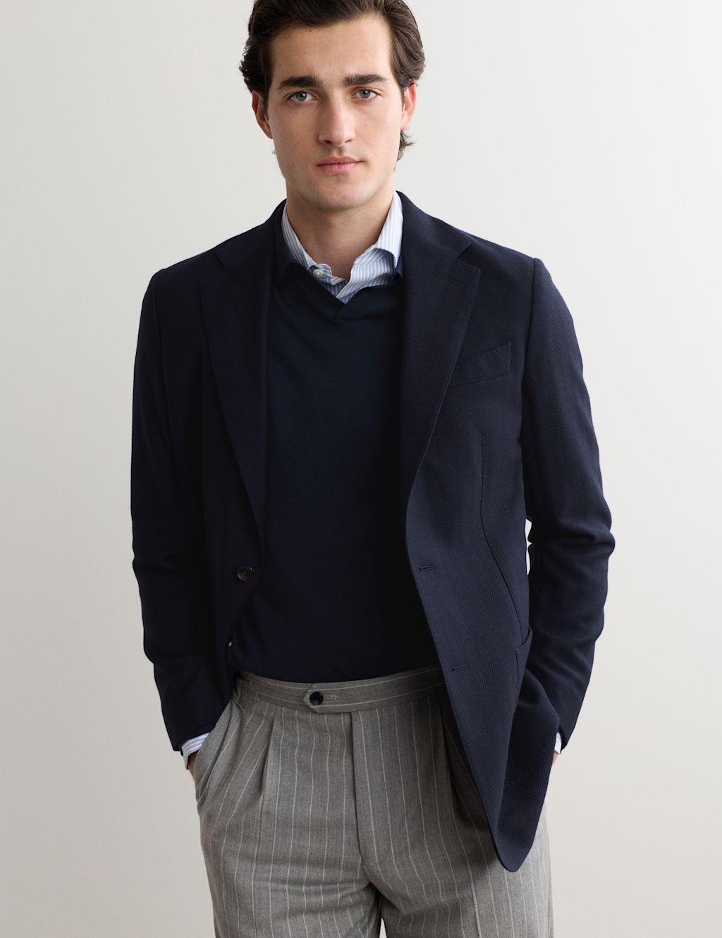 JAEGER  Tailored Fit Wool Herringbone Blazer - 46 - Navy Mix, Navy Mix