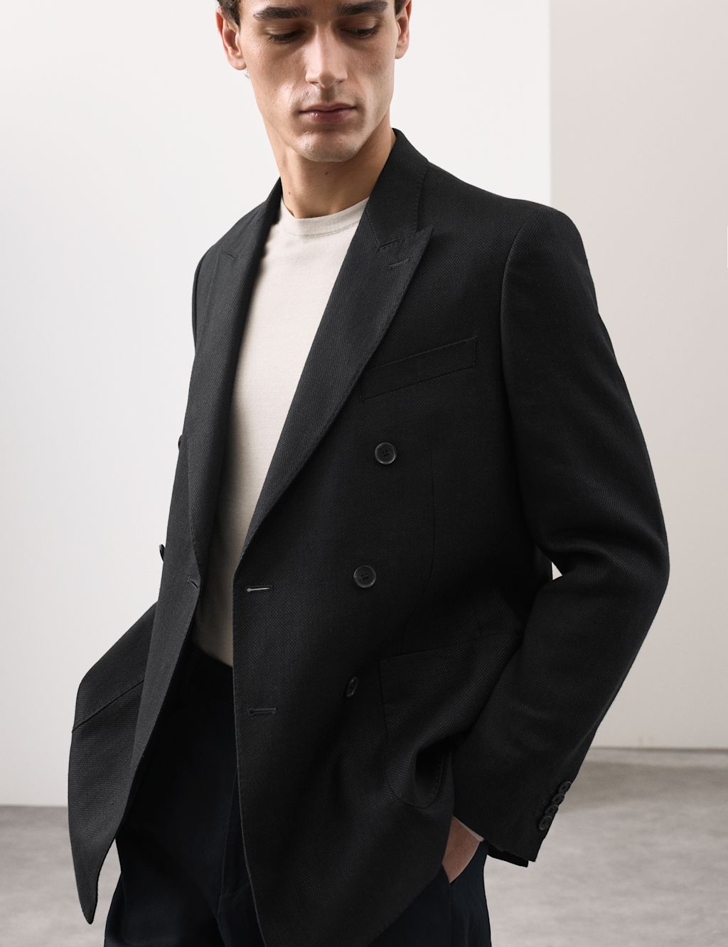 Autograph Tailored Fit Italian Linen Blend Double Breasted Blazer - 44 - Black, Black