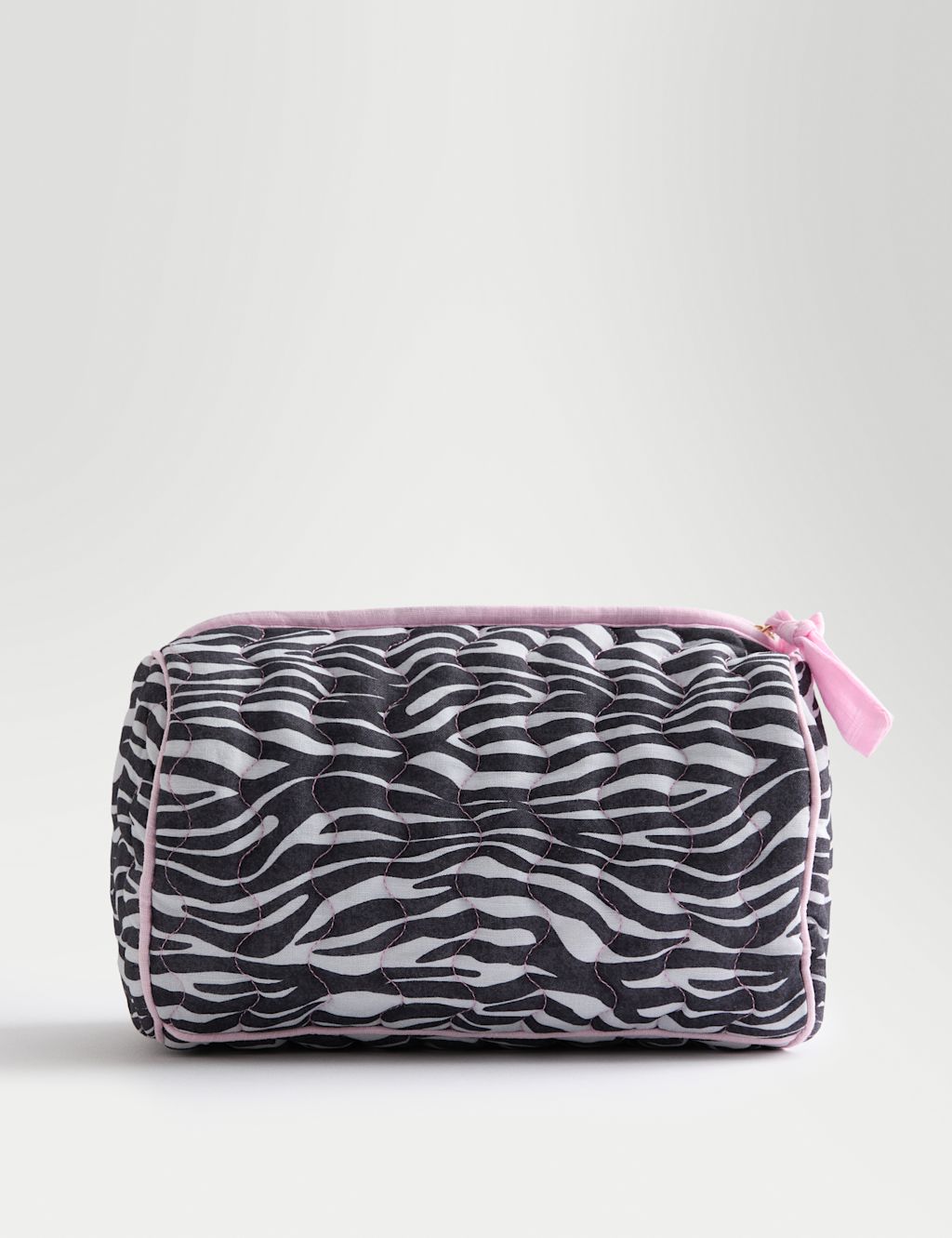 M&S Large Quilted Toiletry Bag - 1SIZE