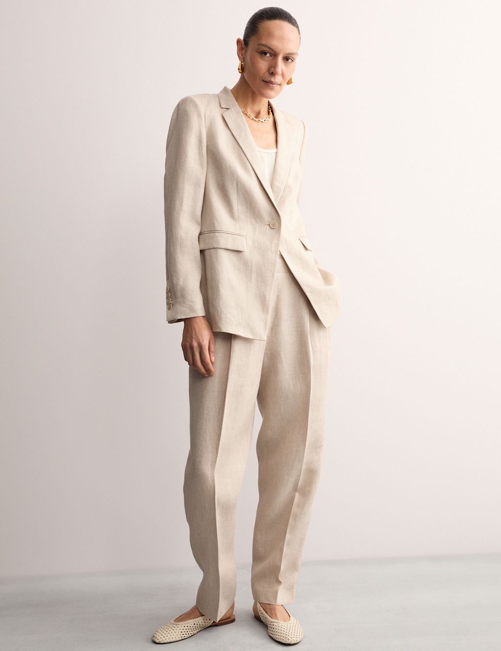 JAEGER  Pure Linen Pleat Front Tapered Trousers - 8 - Oatmeal, Oatmeal
