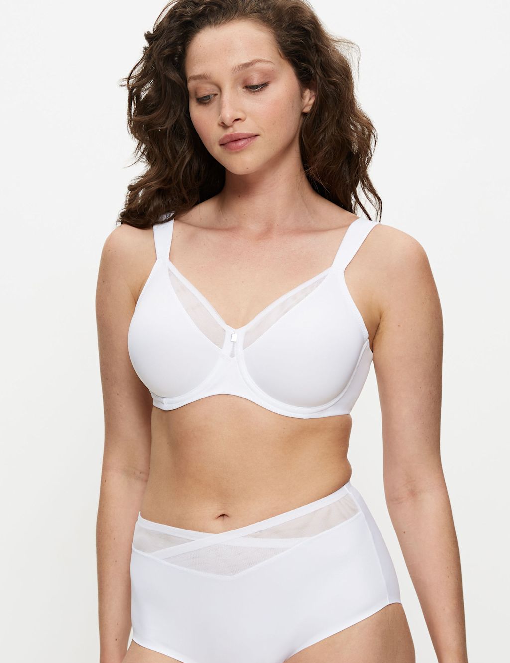 Triumph True Shape Sensation Non Padded Underwired Minimiser Bra C-G - 34F - White, White