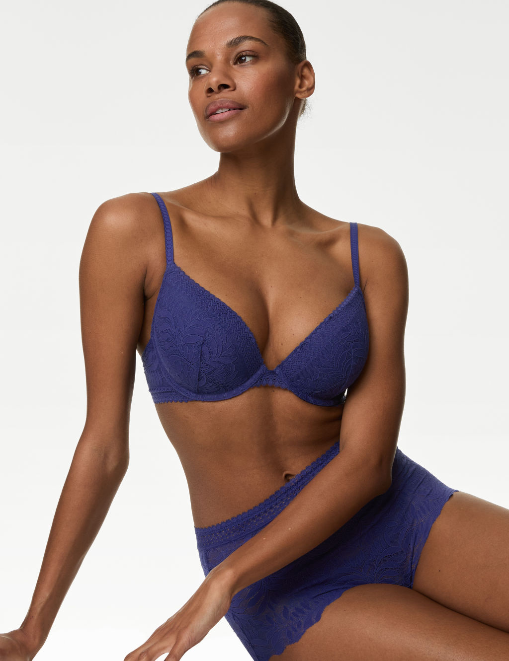 Flexifit™ Lace Wired Push-Up Bra Set A-E