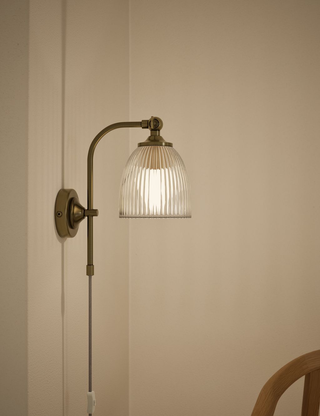 Ribbed Plug In Wall Light