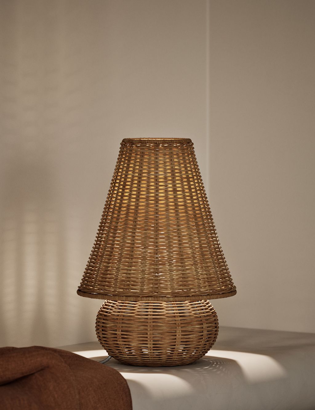 Amie Table Lamp