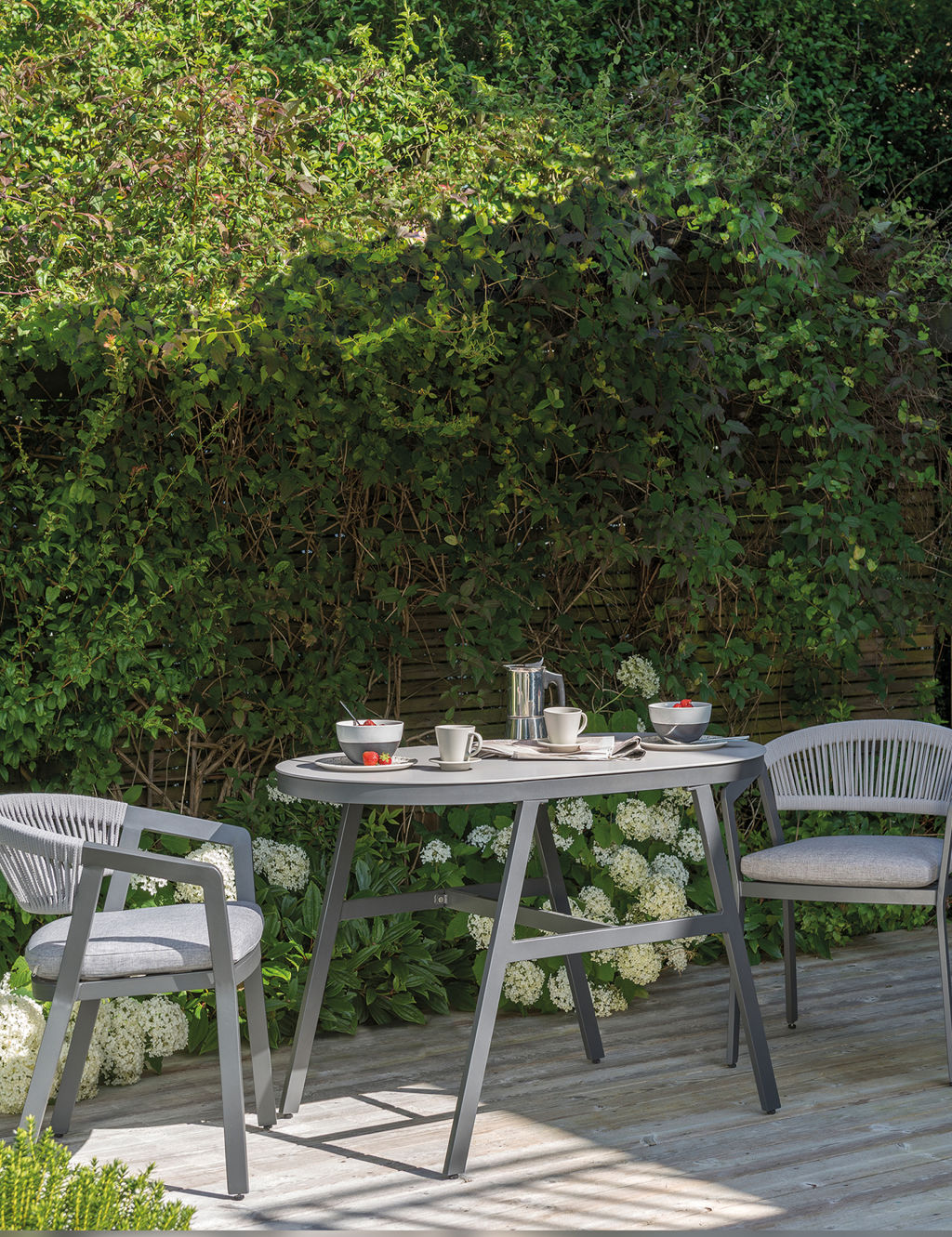 Cassis Balcony Table & Chairs