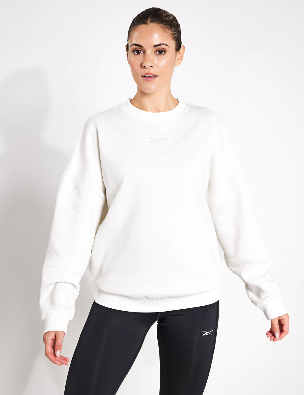Page 2 Women s Sweatshirts M S