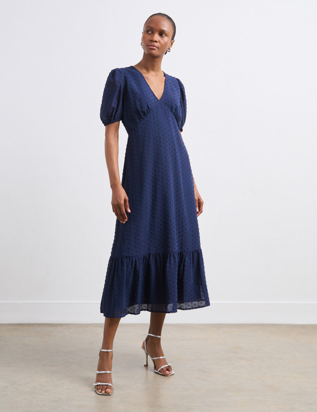 V-Neck Puff Sleeve Midaxi Tiered Dress