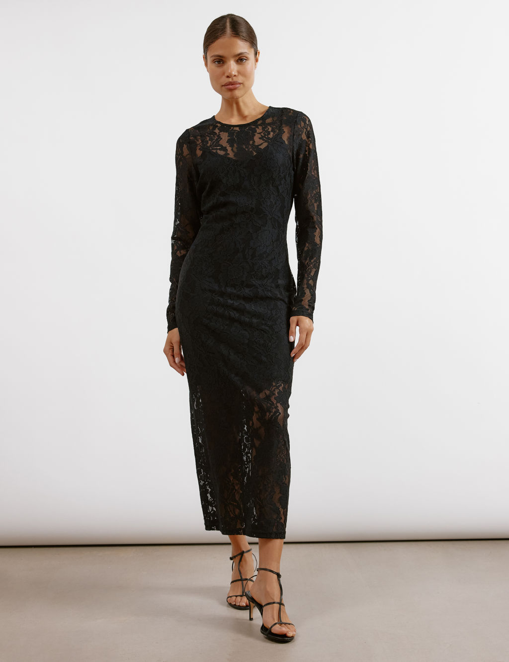 Lace Round Neck Midaxi Bodycon Dress