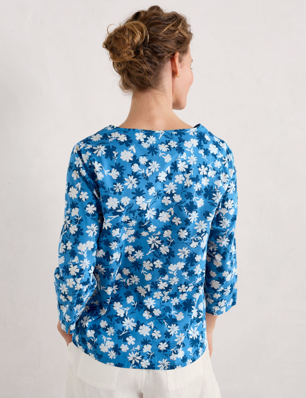 PLUS CORAL NOTCH NECK LONG SLEEVE FLORAL PRINT KNIT TOP