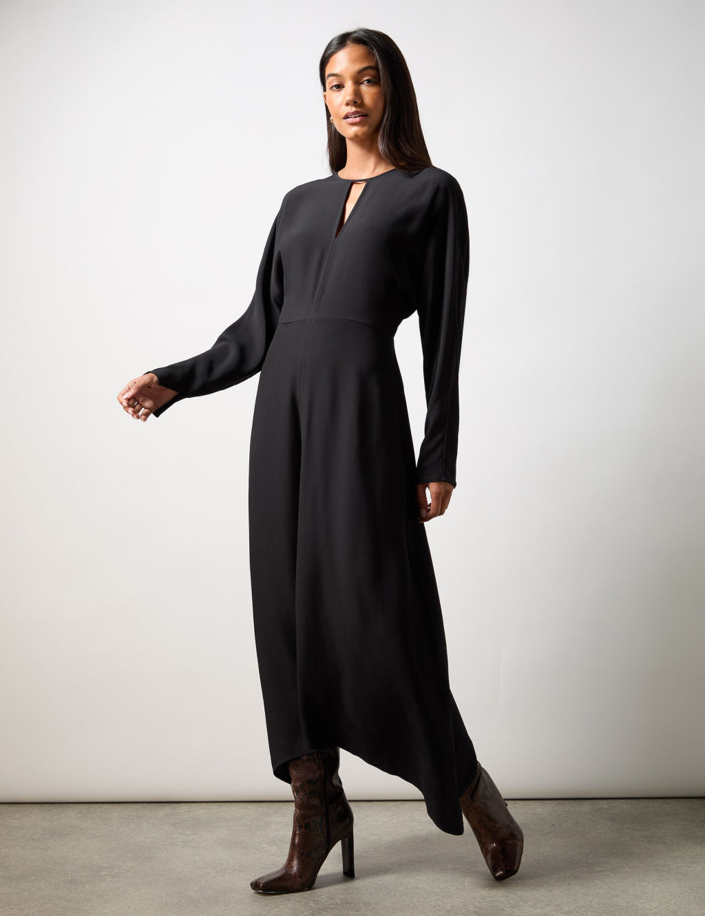 Crepe Keyhole Midi Waisted Dress