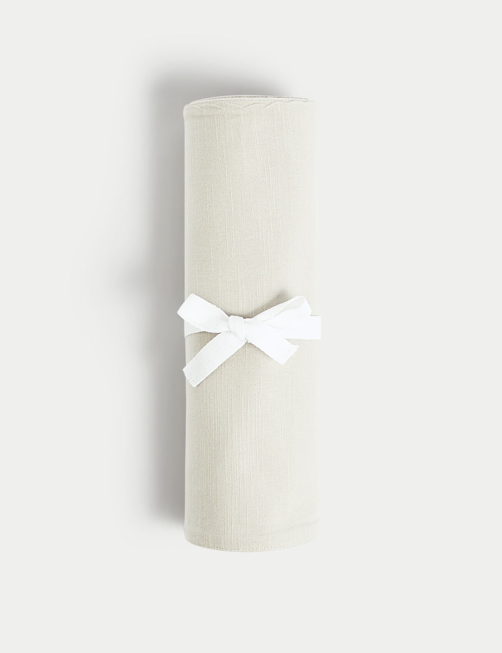 Pure Cotton Ruffle Table Runner 1 of 3