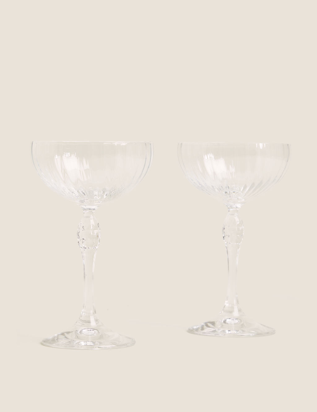 Set of 2 Decorative Champagne Saucers 3 of 3