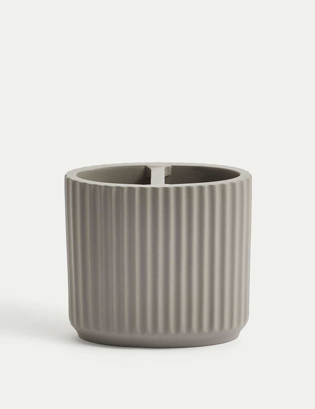 Ribbed Resin Toothbrush Holder