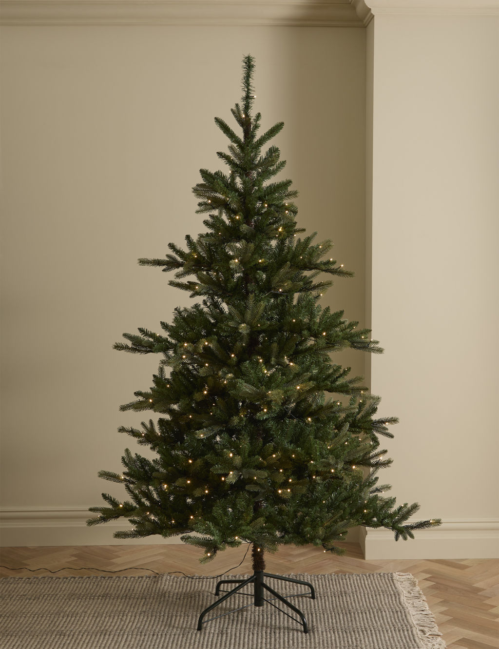 7ft Pre-lit Noble Christmas Tree