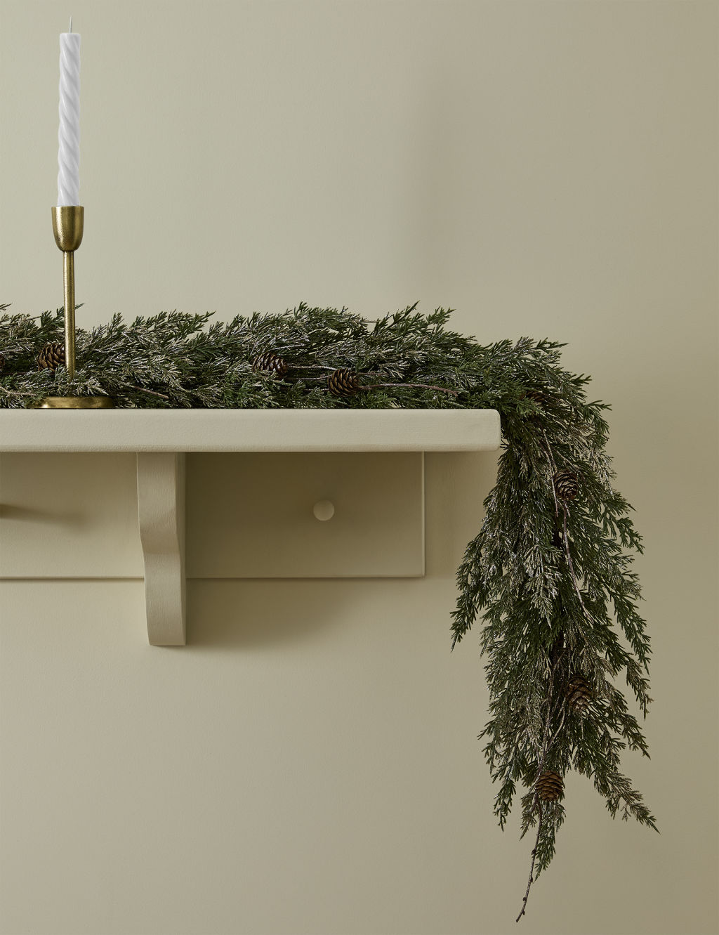 6ft Glitter Pine Cone Garland