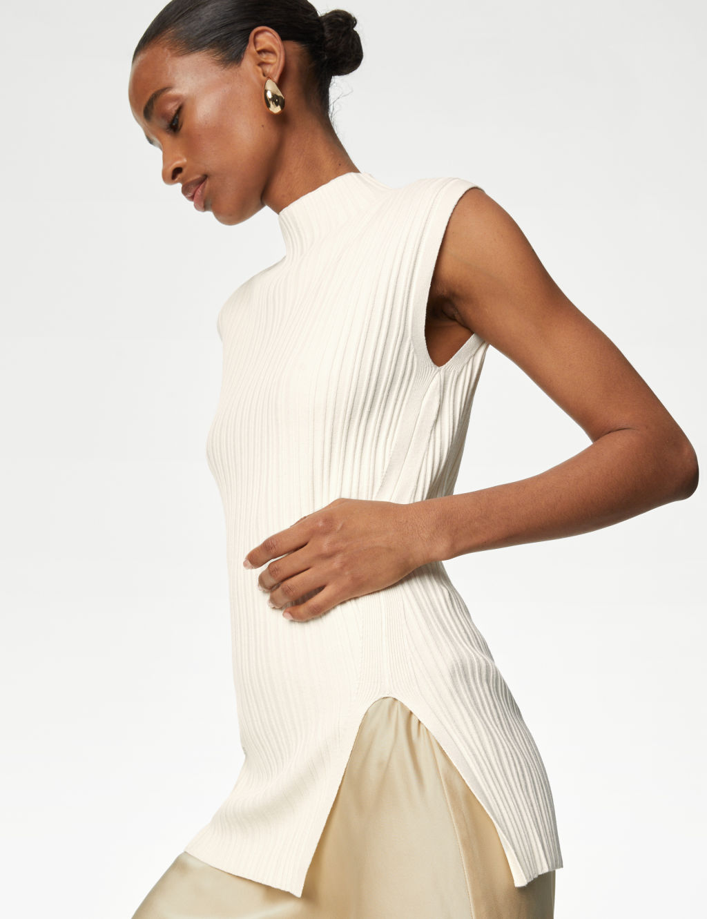 Ribbed Funnel Neck Split Hem Knitted Top 2 of 5