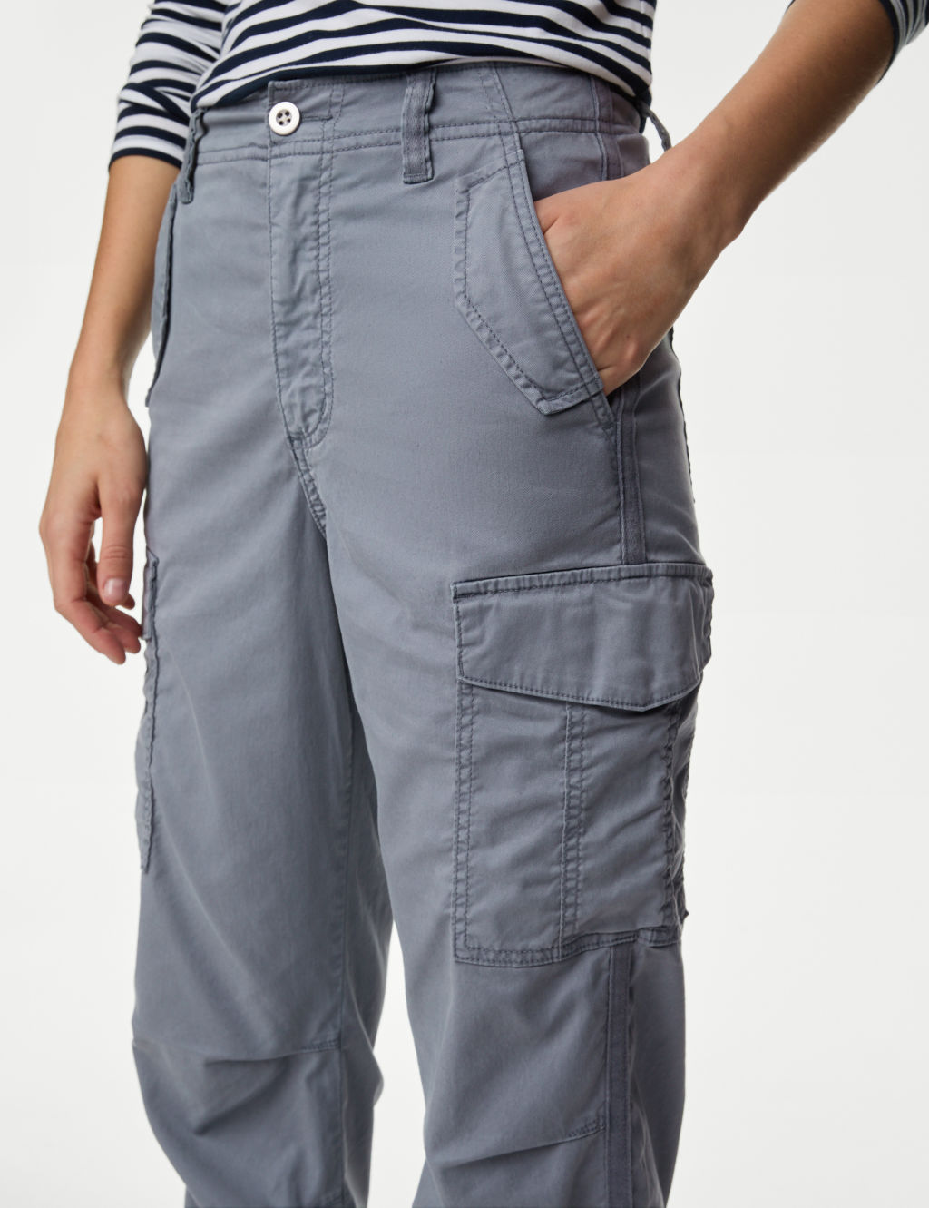 lyocell™ Rich Cargo Tea Dyed Cropped Trousers 4 of 5