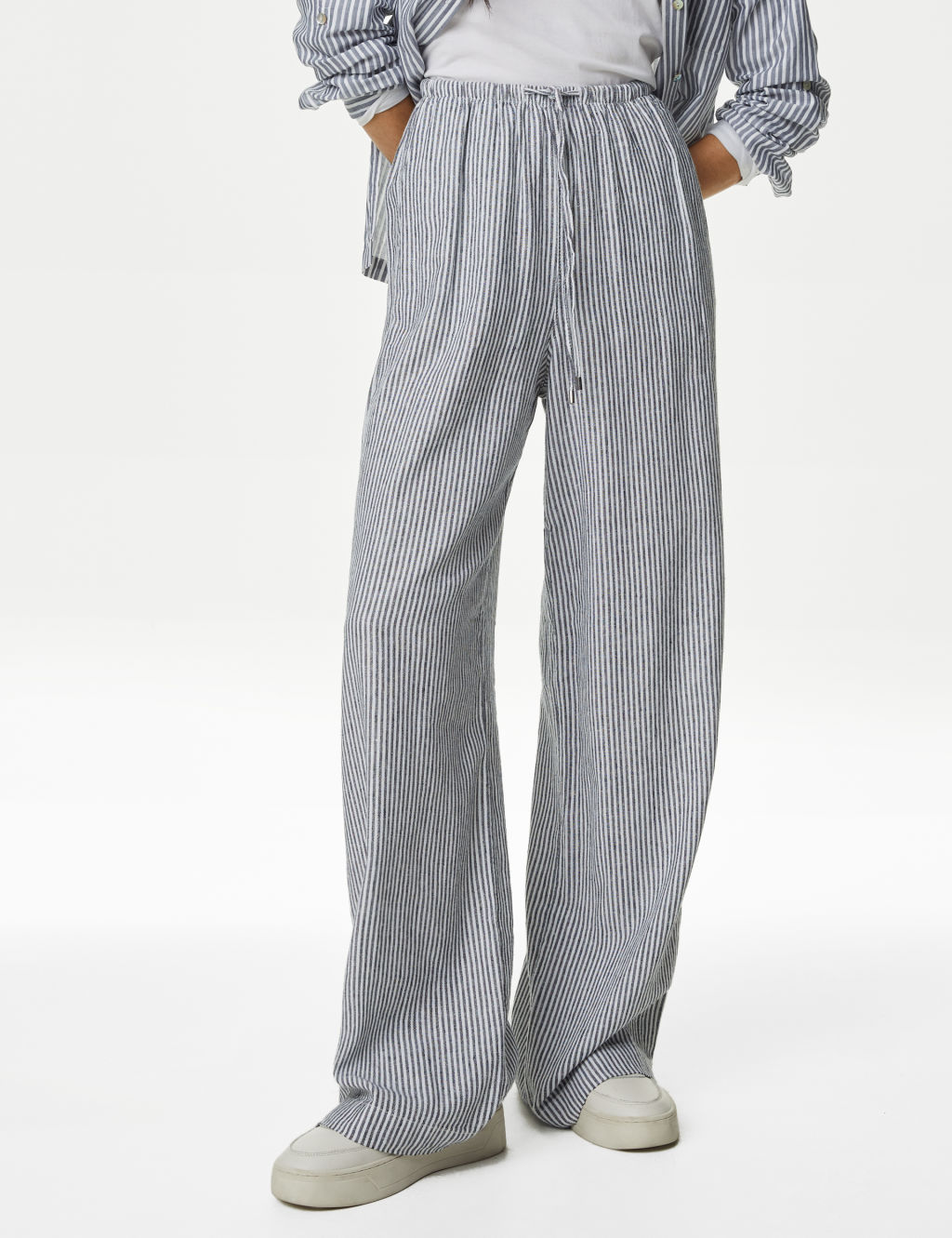 Linen Blend Wide Leg Trousers 4 of 5