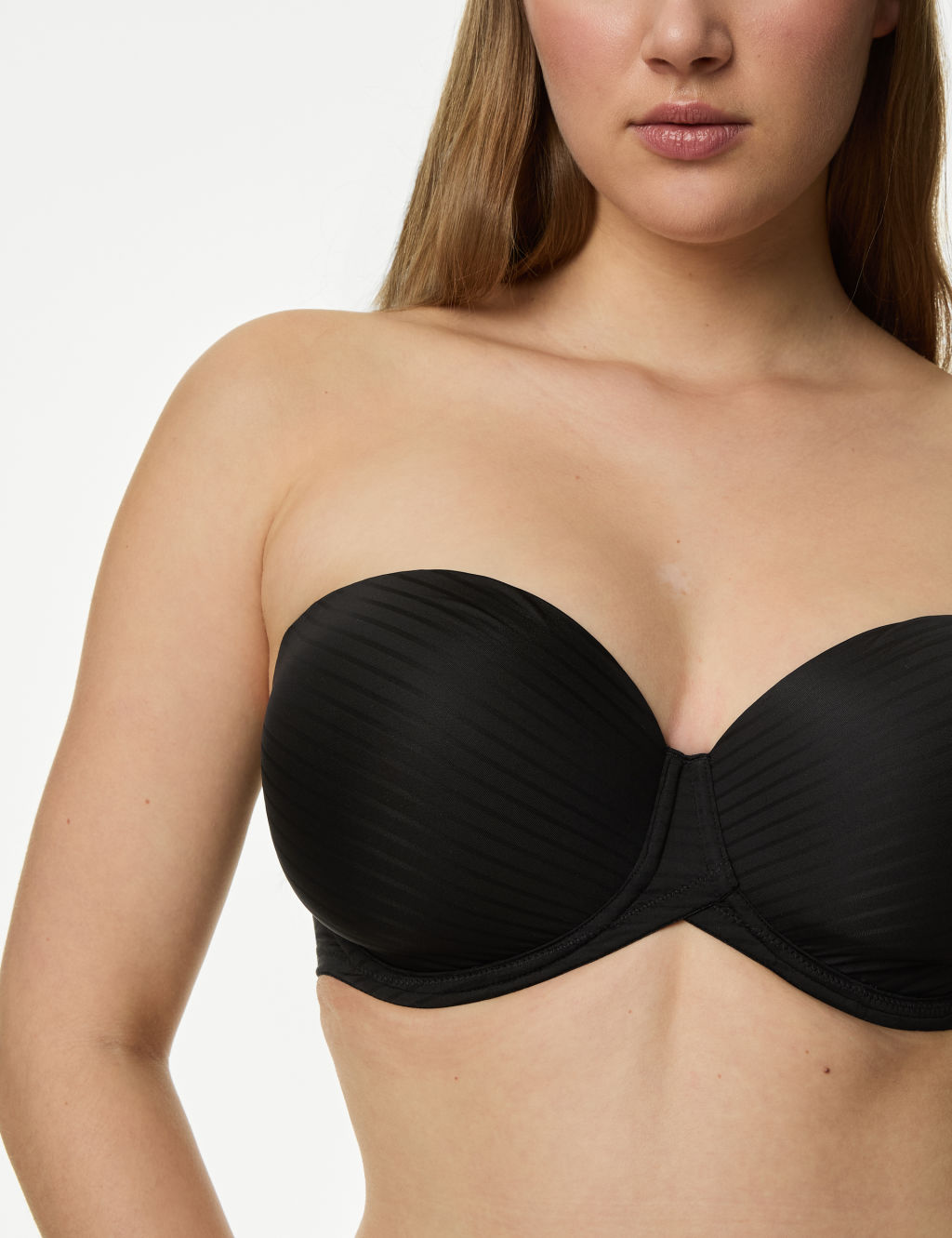 Body Define™ Wired Strapless Bra (F+) 7 of 8