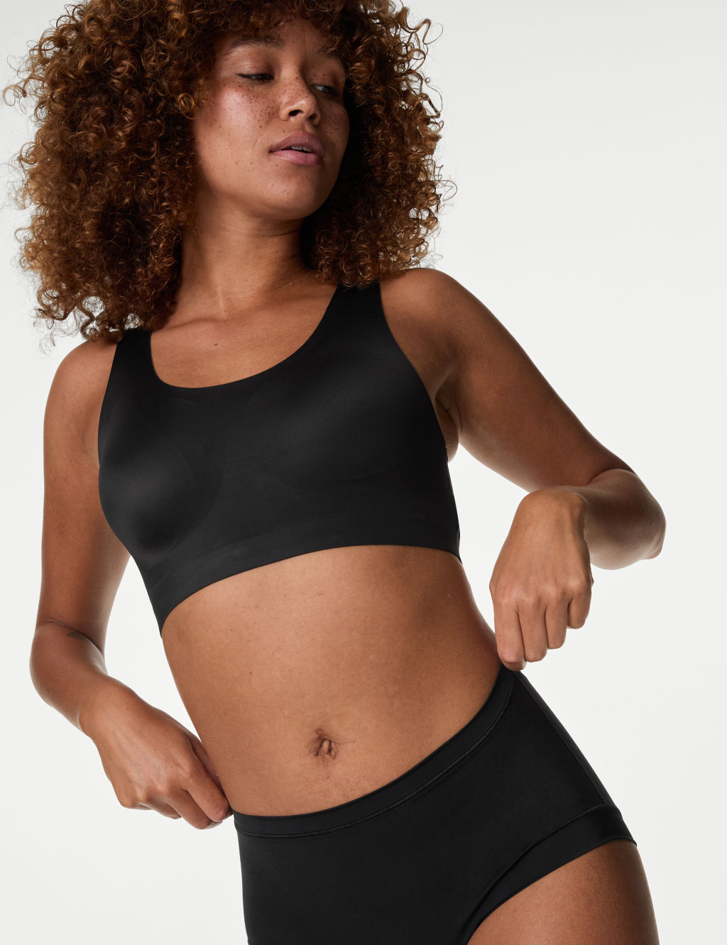 Flexifit™ Non Wired Crop Top 2 of 8