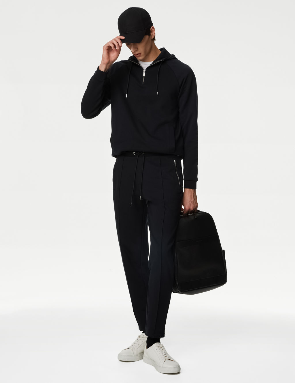 My man’s joggers (black)