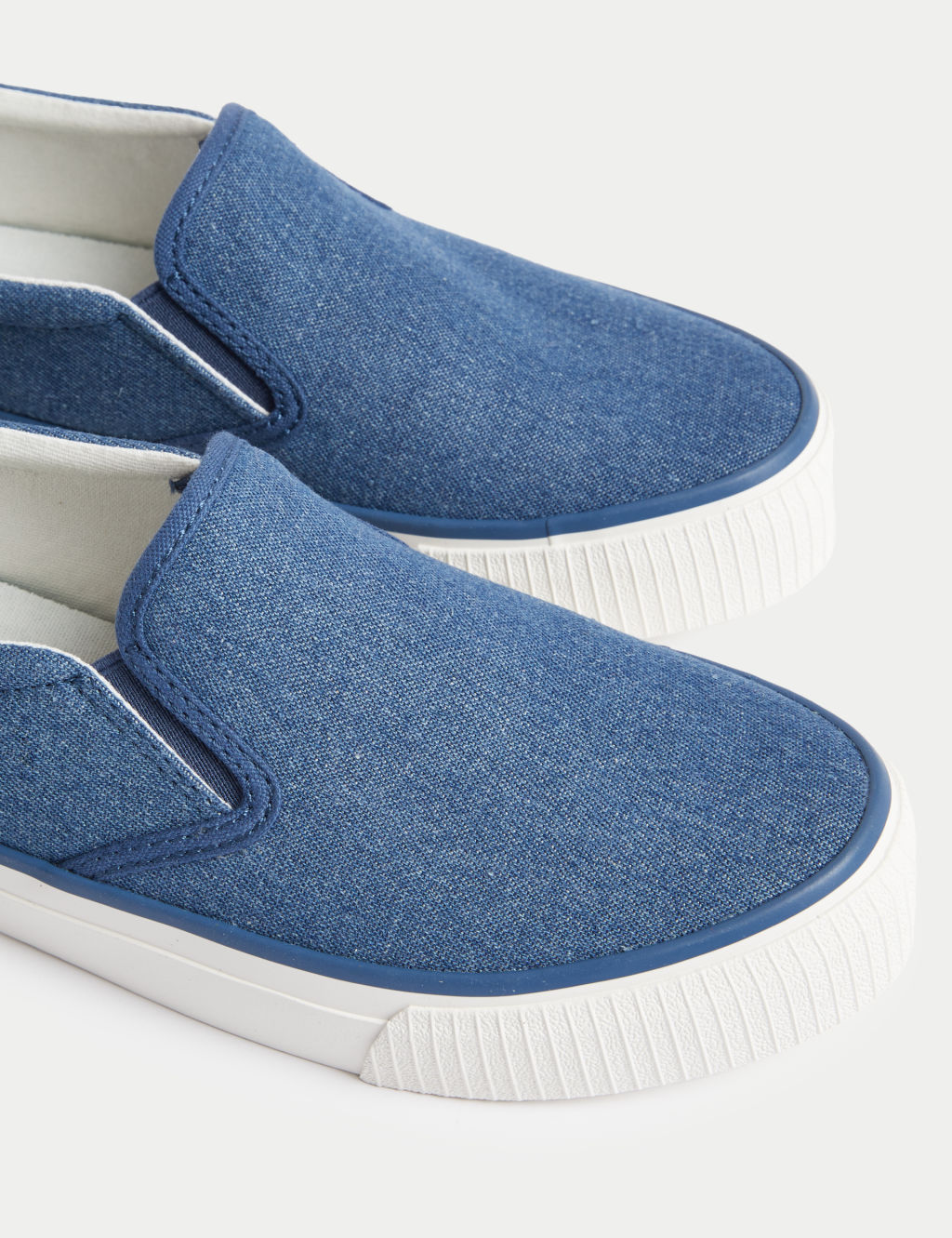 Kids' Canvas Slip-on Pumps (13 Small- 7 Large) 2 of 4