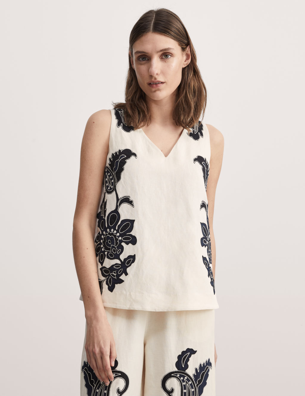 Linen Rich Applique V-Neck Top 4 of 6