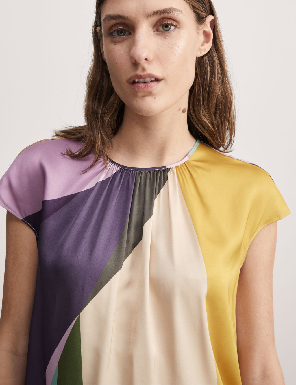 Colour Block Crew Neck Relaxed Blouse 4 of 6