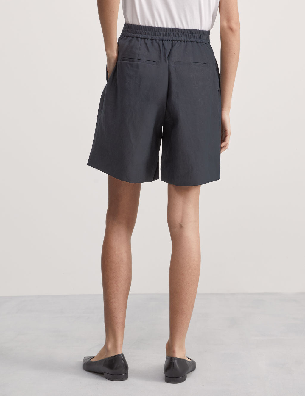 Pure Linen High Waisted Shorts 5 of 6