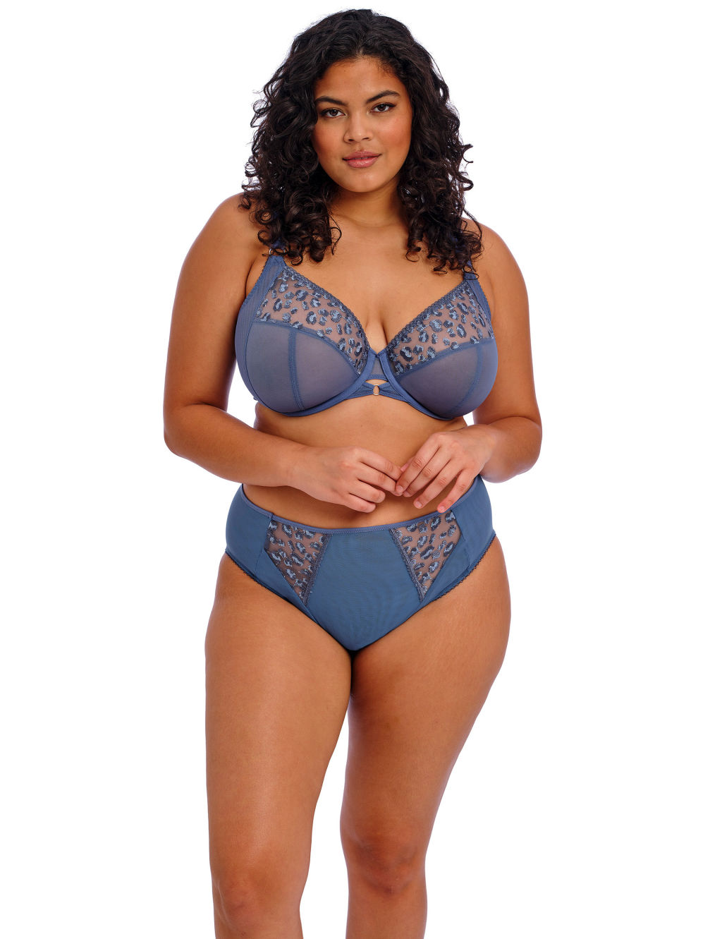 Namrah Embroidered Wired Plunge Bra 2 of 5