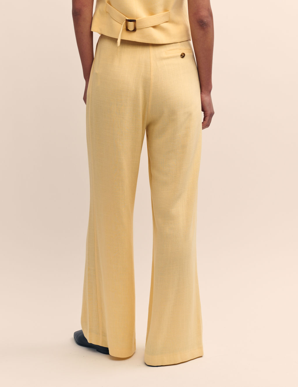 Relaxed Wide Leg Trousers With Linen 4 of 4