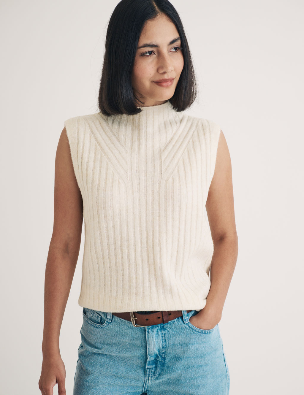 Ribbed Funnel Neck Knitted Vest with Wool