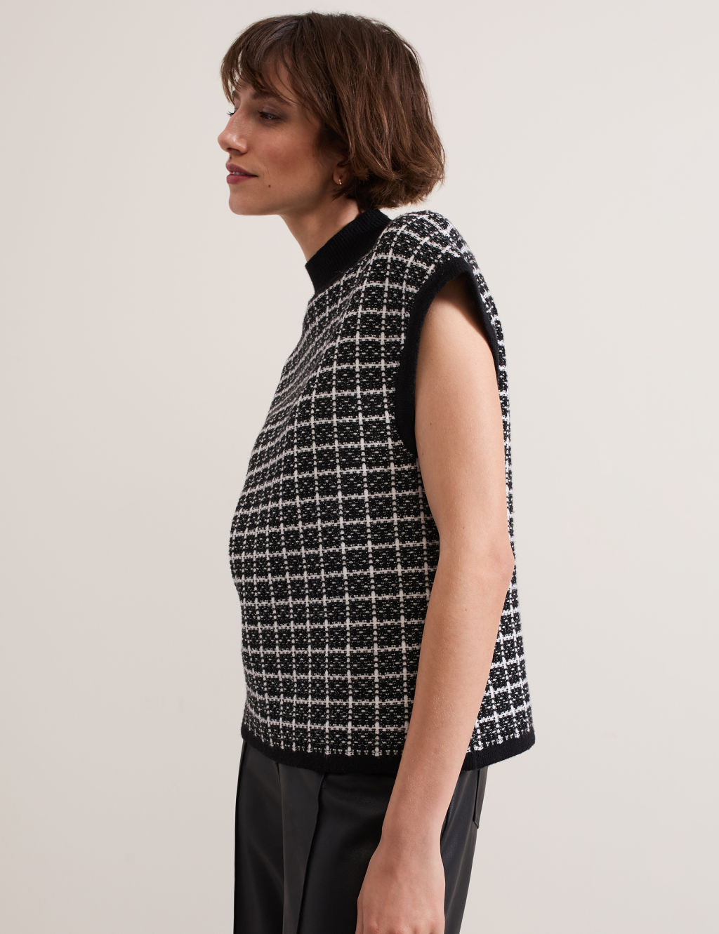 Funnel Neck Metallic Checked Knitted Vest