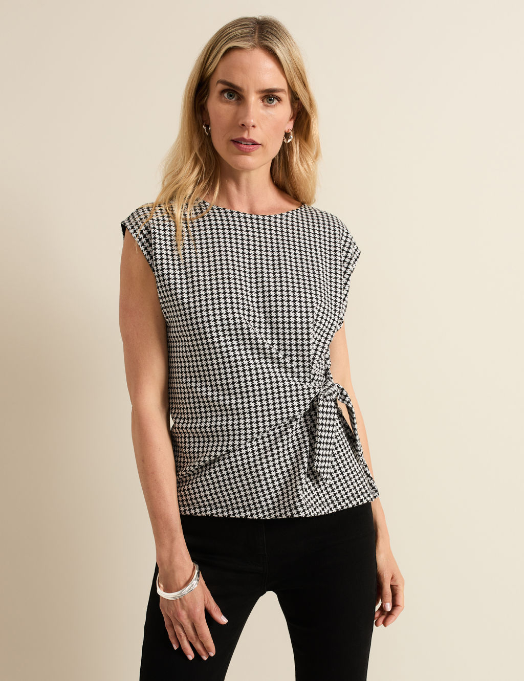 Jacquard Round Neck Top