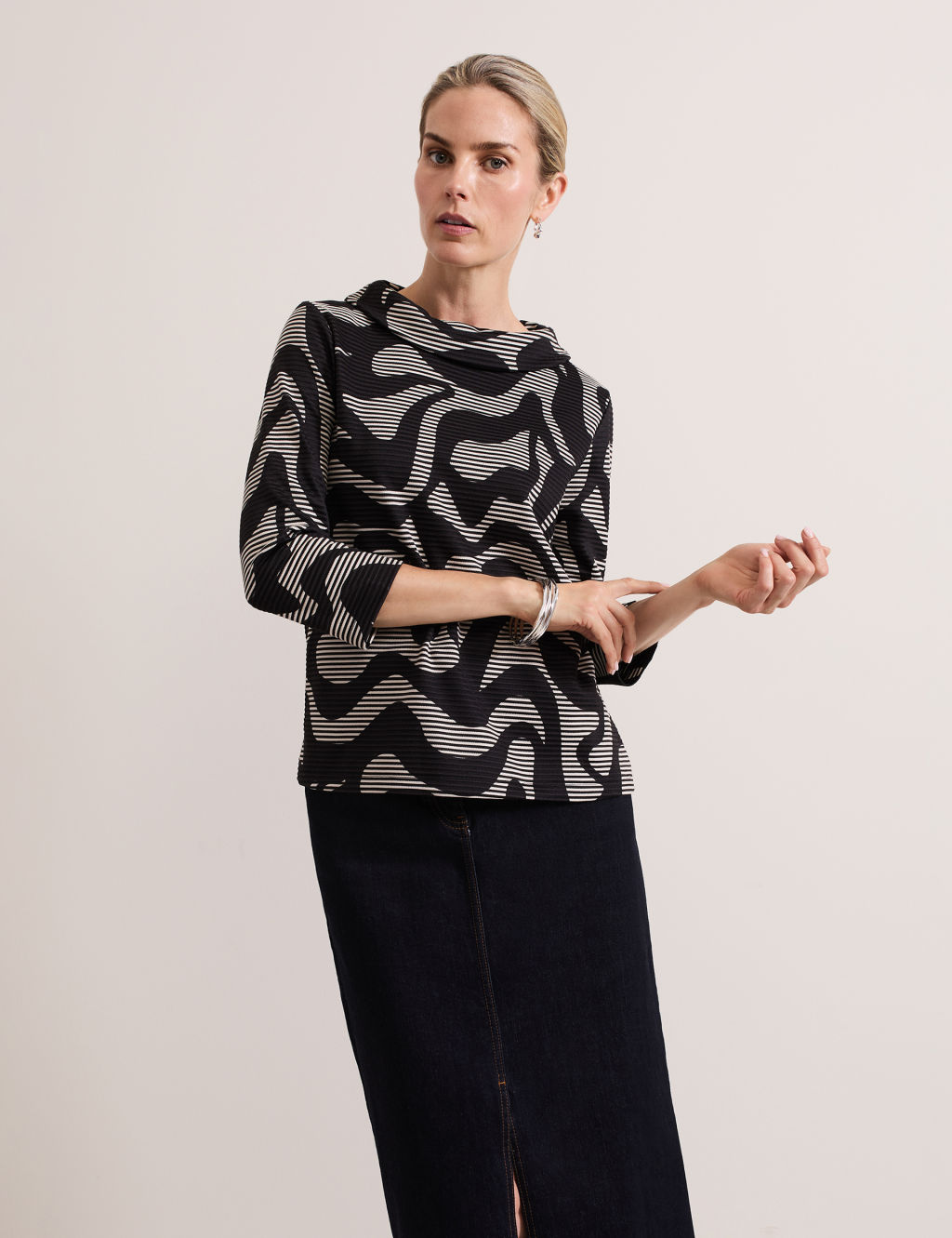 Cotton Rich Textured Abstract Top QT