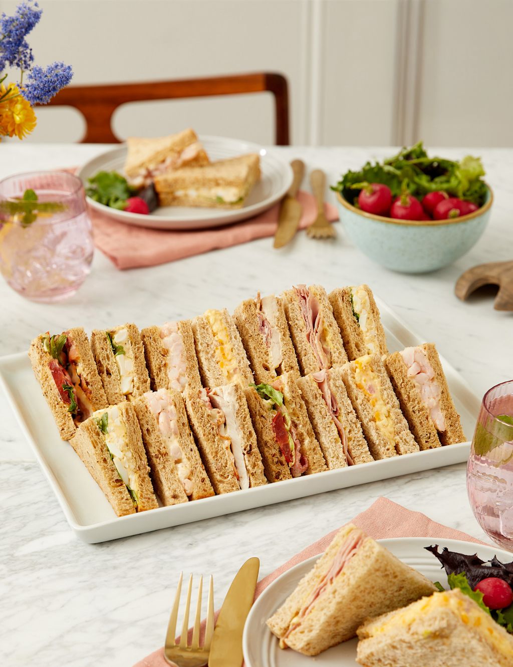 Classic Sandwich Selection (14 Pieces)