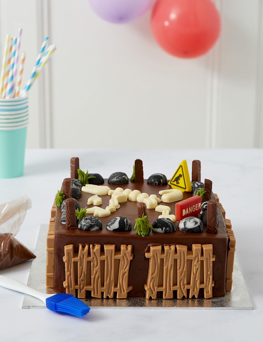 Find the Fossil Cake (Serves 28)