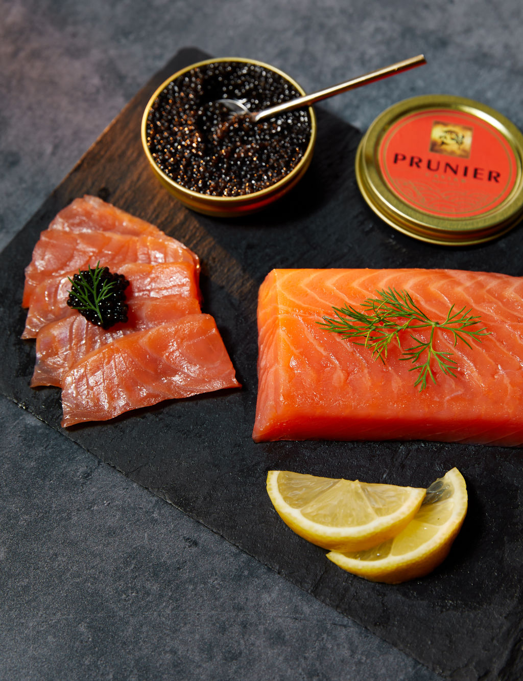 Collection Champagne & Caviar Gift (Delivery from 20th December 2024)