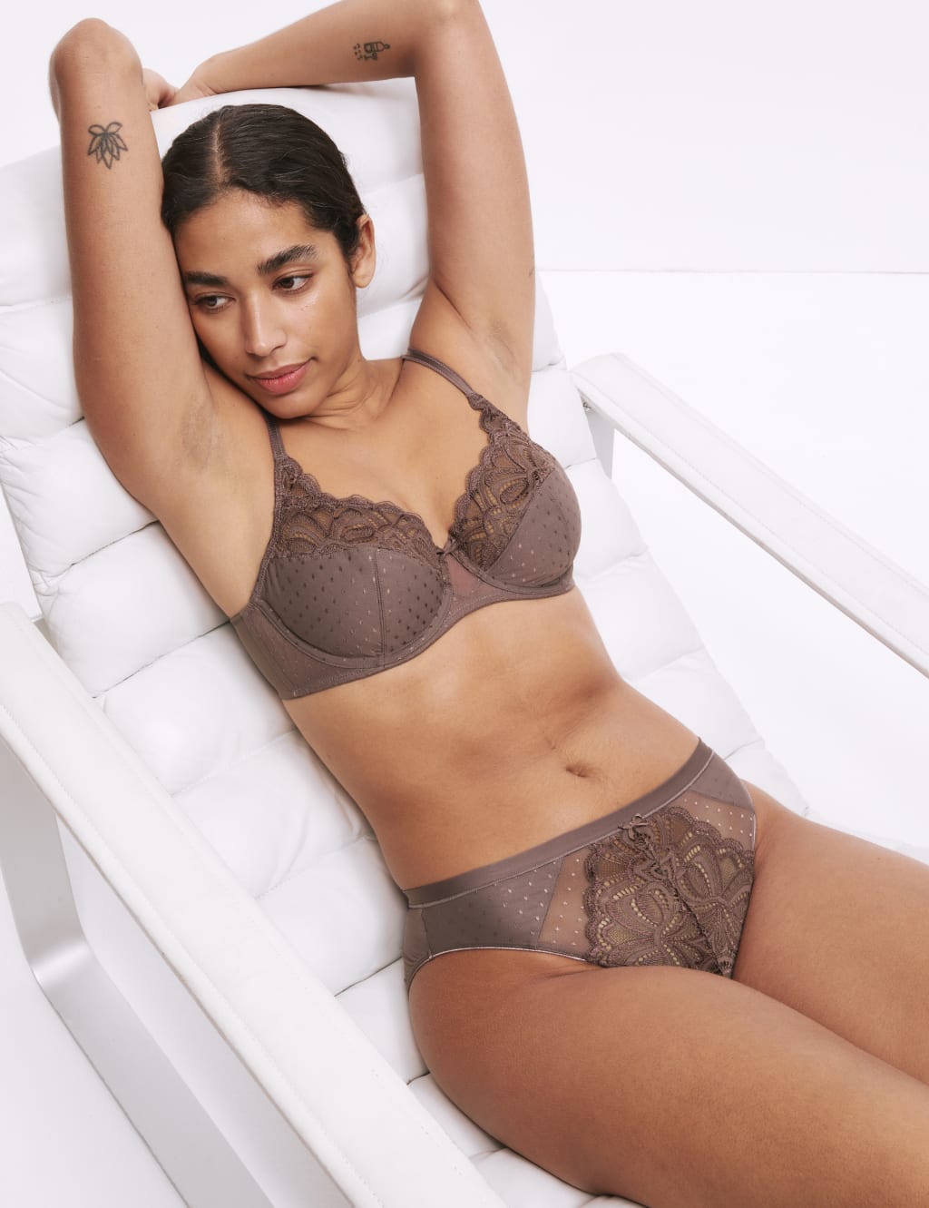 Amelia Lace Wired Full Cup Bra Set A-E