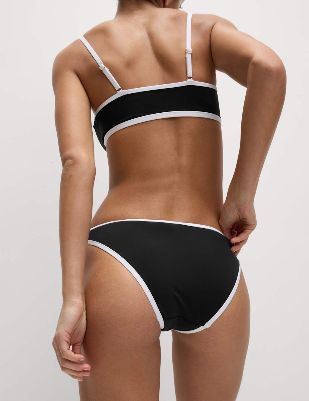 Contrast Trim Scoop Neck Bikini Set 6 of 6