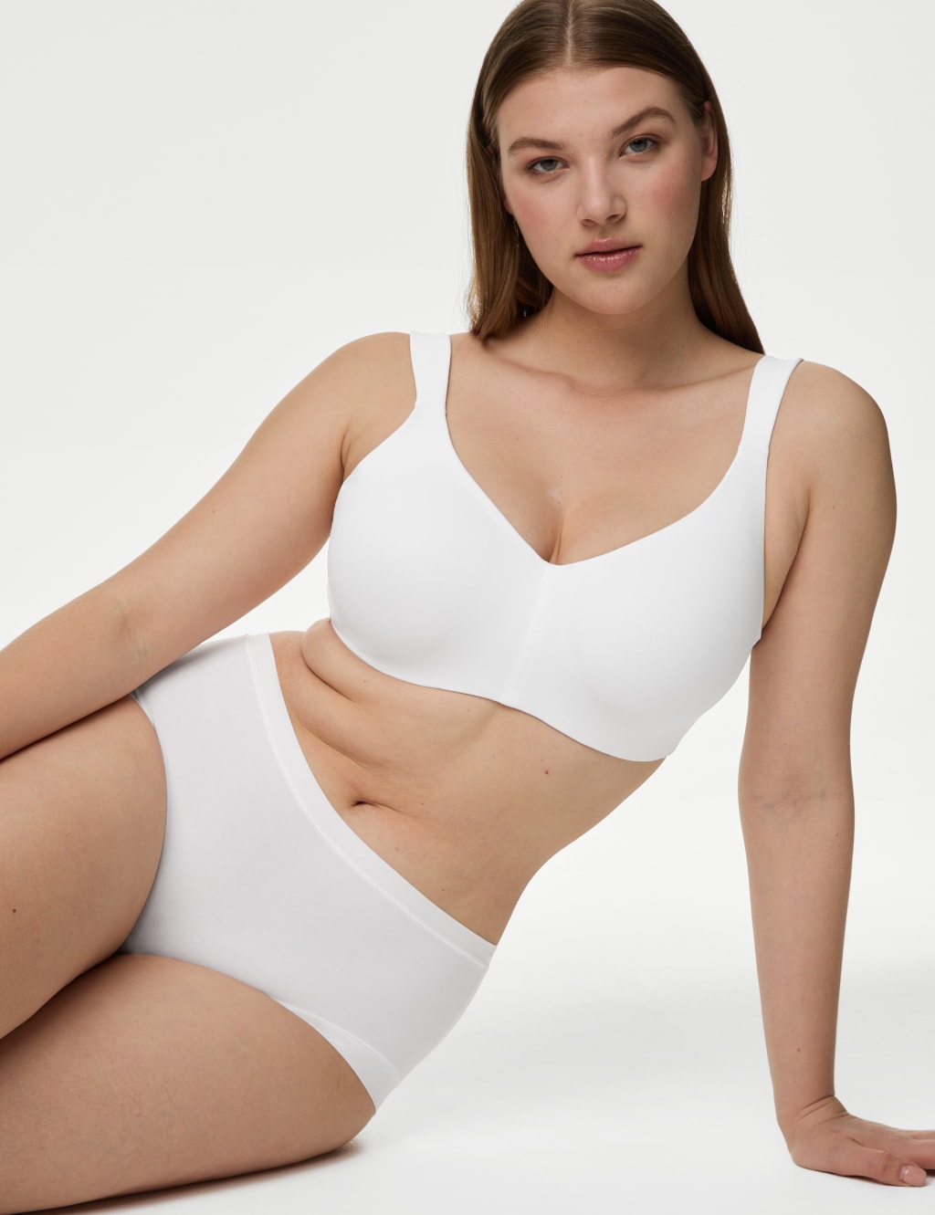 Flexifit™ Wired Minimiser Bra Set C-H 3 of 7