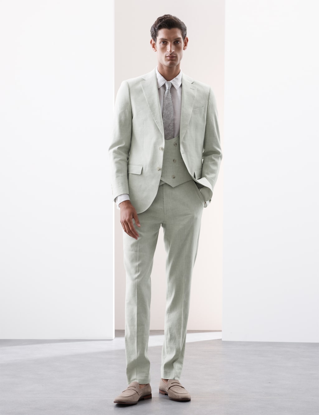 Tailored Fit Italian Performance Linen Blend Suit