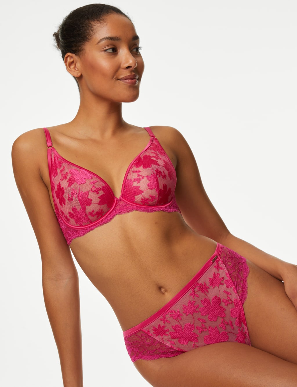 Cosmos Embroidery Wired Plunge Bra Set A-E 3 of 6