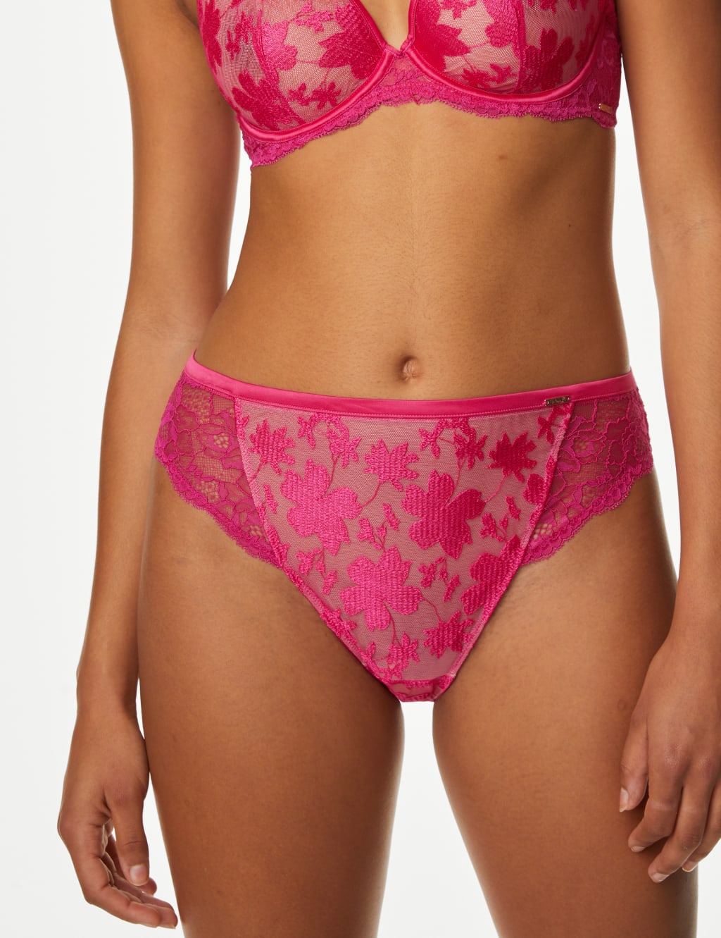 Cosmos Embroidery Wired Plunge Bra Set A-E 5 of 6