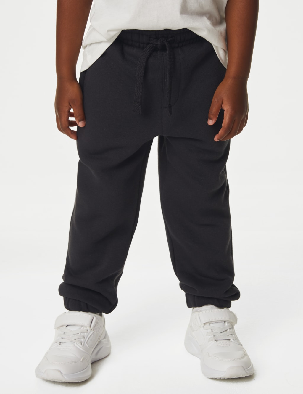 Hoodie & Jogger Outfit 6 of 7