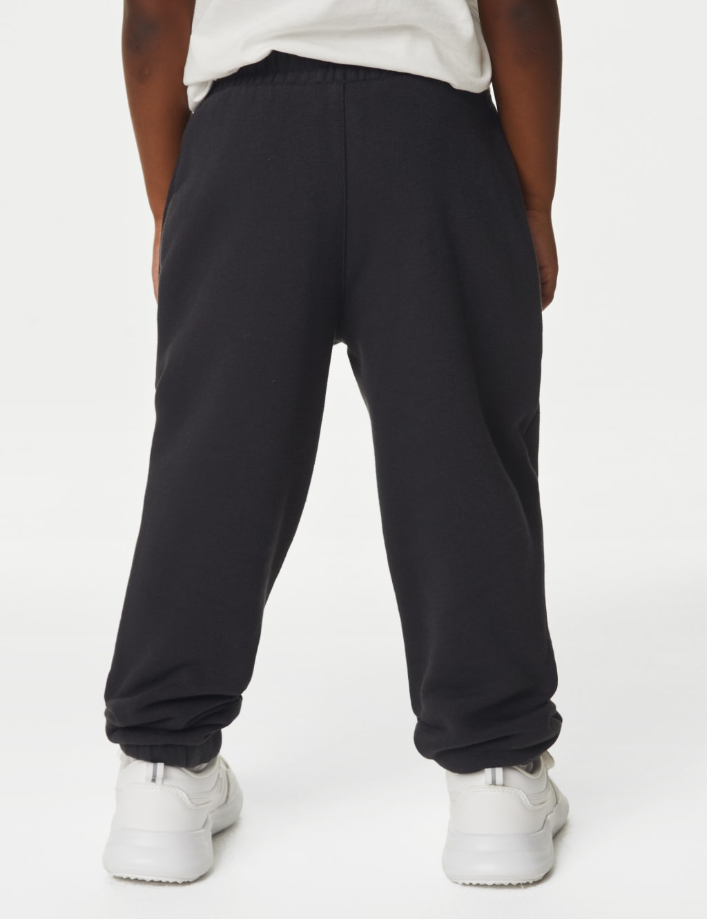 Hoodie & Jogger Outfit 7 of 7