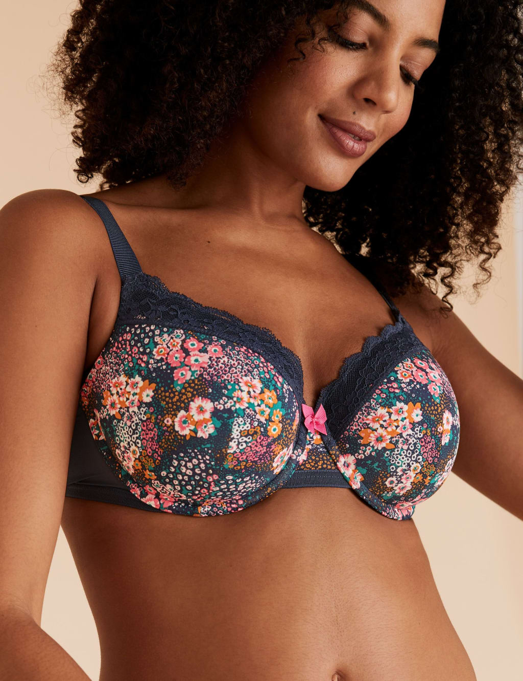 Lace Trim Underwired Bra Set A-E 2 of 6